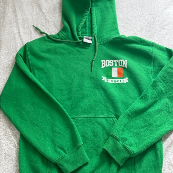 Gildan Other - Green Boston Fire Hoodie